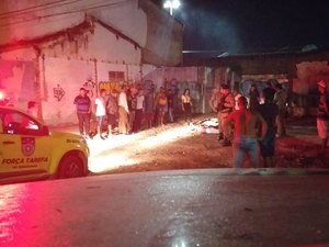 Homem é morto com tiros na cabeça durante festa da padroeira