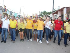 David Pedrosa reúne multidão em caminhada na cidade de Porto Calvo