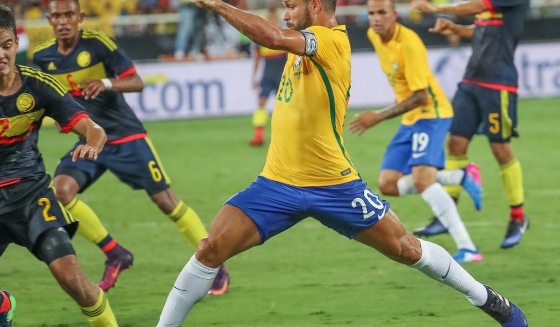Diego é cortado da Seleção Brasileira  e Tite não convocará substituto