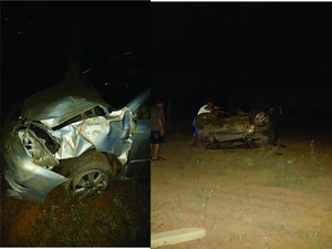 Veículos capotam na AL-115 e vítimas ficam feridas