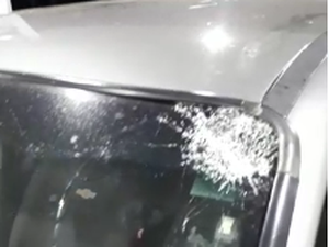 [Vídeo] Motorista de aplicativo tem carro apedrejado em Arapiraca