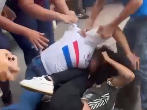 Alunas são flagradas trocando socos e puxões de cabelo em escola estadual de Maceió