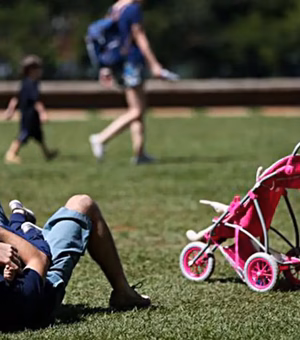 Novos prazos para licença-paternidade valem a partir de 2027