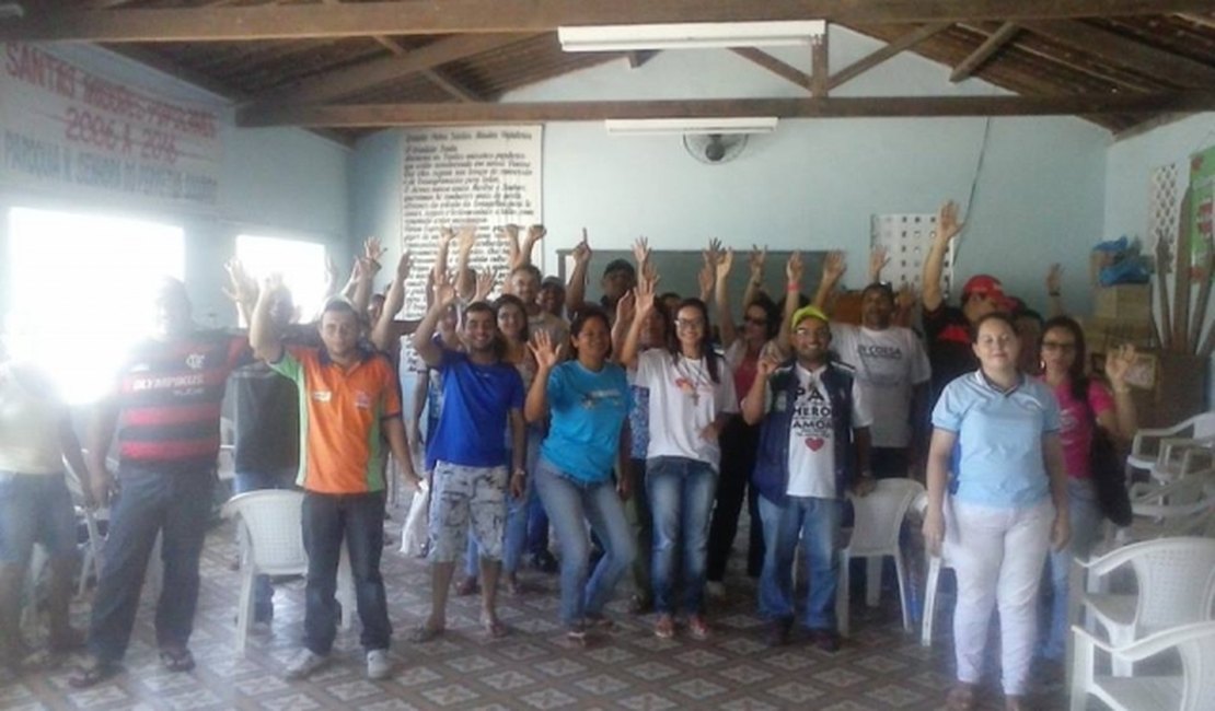 Servidores entram com ação no MP para receber salários atrasados