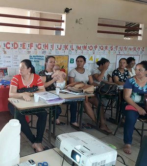 Comunidade escolar de Lagoa da Canoa participa de programa de Formação Continuada