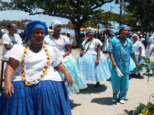 Religiosos de matriz africana fazem homenagens à Iemanjá na orla de Pajuçara, em Maceió