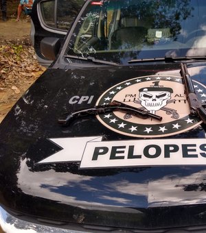 Polícia encontra arma de fogo com acusado de agredir duas pessoas em Joaquim Gomes