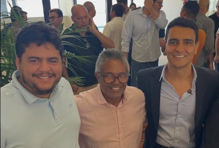 Em Tapera, todos juntos e misturados. Menos o eleitor