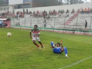 CSE vence CSA por 1 a 0 e garante vantagem na semifinal do Alagoano Sub 20