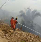 Bombeiros são acionados para combater incêndio em vegetação na Chã da Jaqueira
