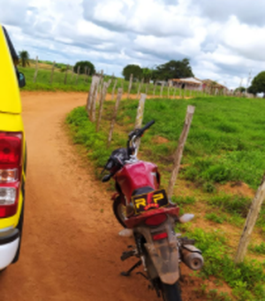 Motocicleta abandonada na zona rural de Arapiraca é roubada