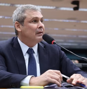 Líder do PT reforça pedido de cassação de Eduardo Bolsonaro