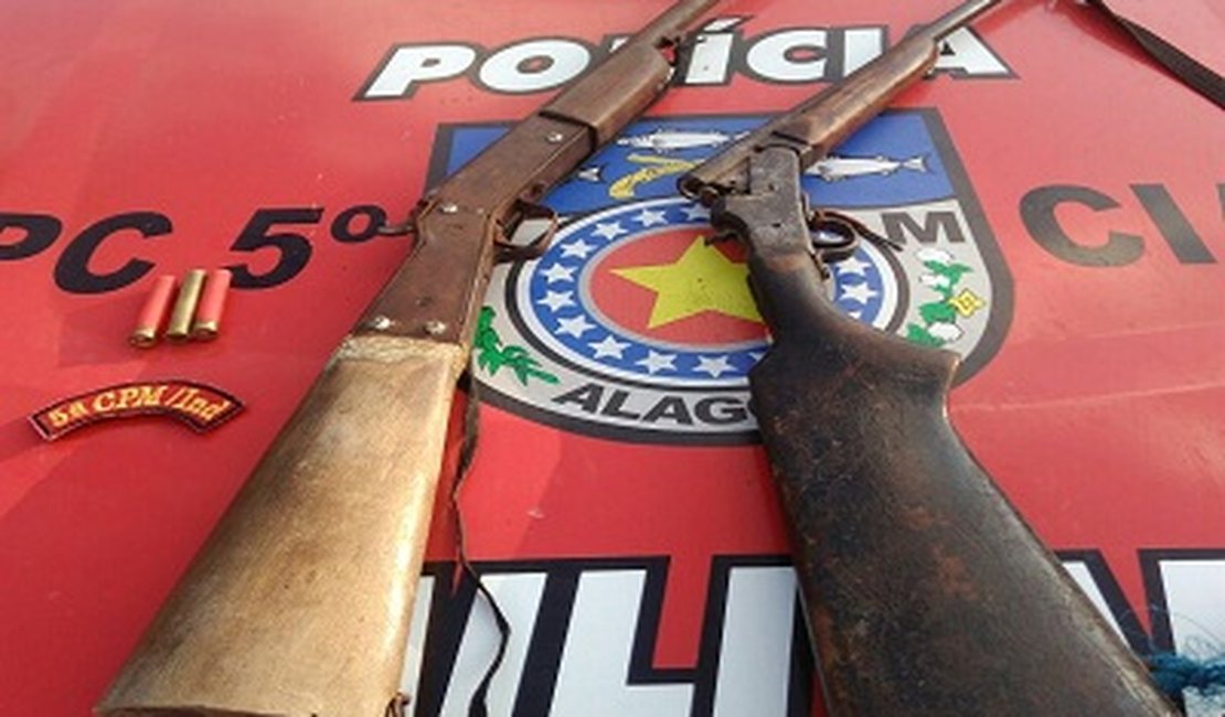 Jovem é preso com duas espingardas e munições em Marechal Deodoro
