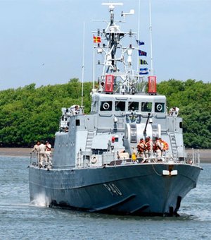 Navio-patrulha da Marinha abre para visitação no Porto de Maceió