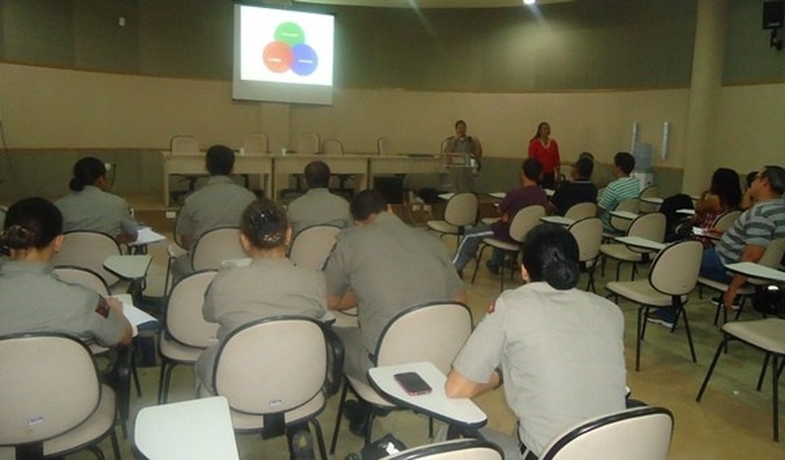 Combate ao crack é tema de capacitação para policiais