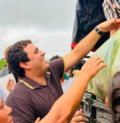 Prefeito Bebeto Barros comparece à tradicional entrega do peixe em Girau do Ponciano