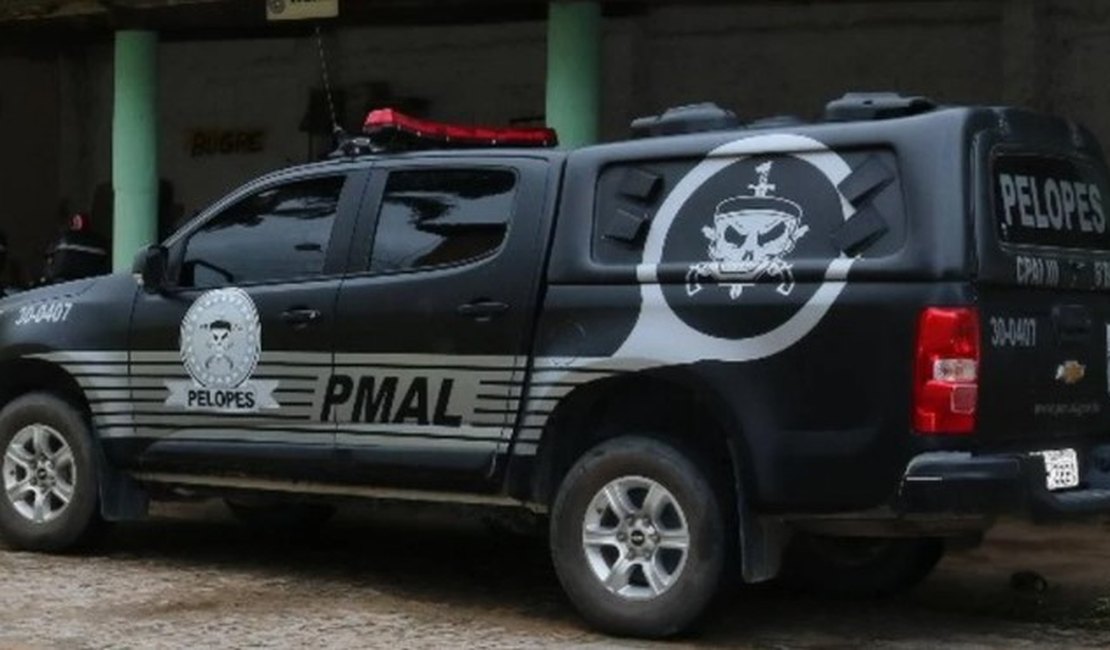 Polícia apreende drogas dentro de carro em Palmeira dos Índios