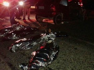 Acidente deixa quatro jovens mortos na BR-424 em Garanhuns