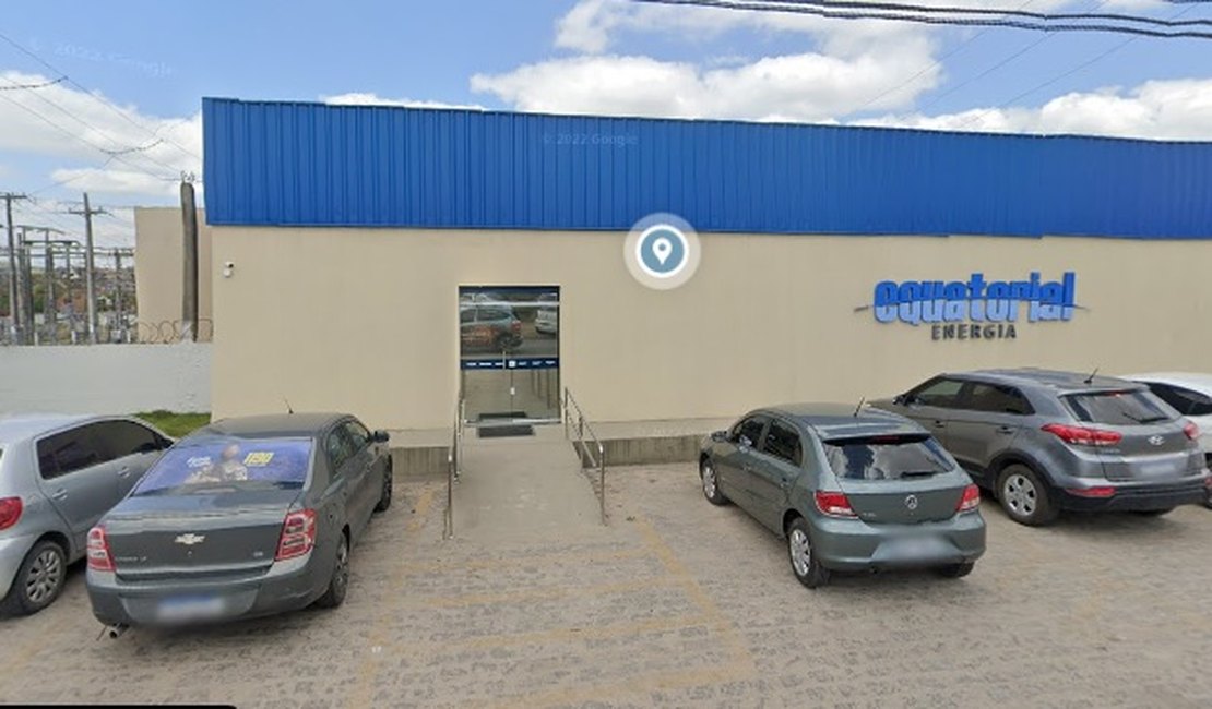 Homem invade agência da Equatorial em Arapiraca, come marmita de funcionário e dorme