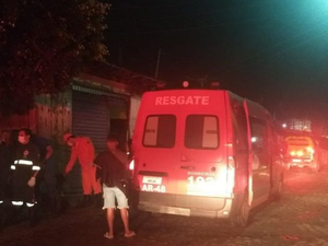 Cabeleireiro suspeito de matar  vigilante em bar de Delmiro Gouveia se apresenta à polícia