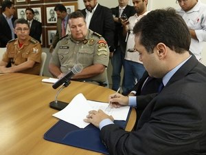 Novo comandante da PM anuncia ?pacote? de medidas contra o crime