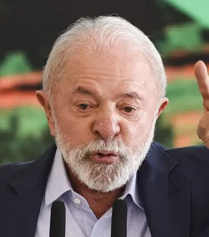 Lula telefona para Xi Jinping e conversam sobre ampliação de comércio