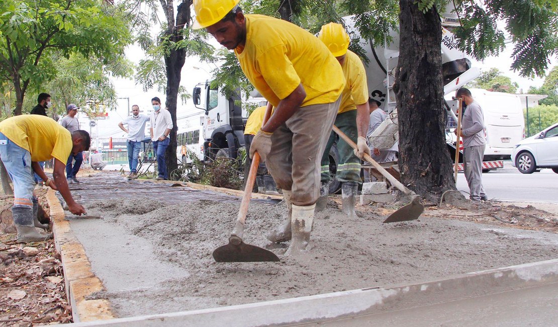 Prefeitura de Maceió dá continuidade à obras da ciclovia na Fernandes Lima nesta sexta (14)