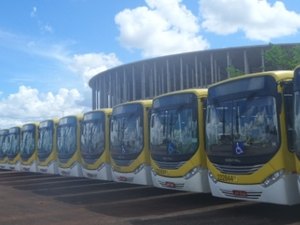 Mané Garrincha vira garagem para ônibus e sede do governo