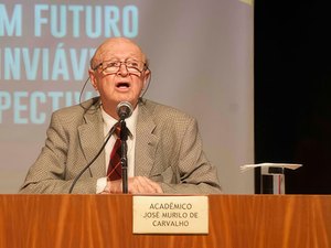 Morre no Rio, aos 83 anos, o acadêmico José Murilo de Carvalho