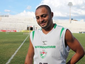 Volante Rodolfo Potiguar desfalca o Salgueiro na partida diante do ASA