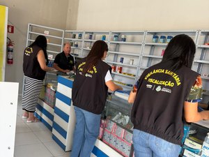 Cinco farmácias foram interditadas em Arapiraca pela Vigilância Sanitária durante operação