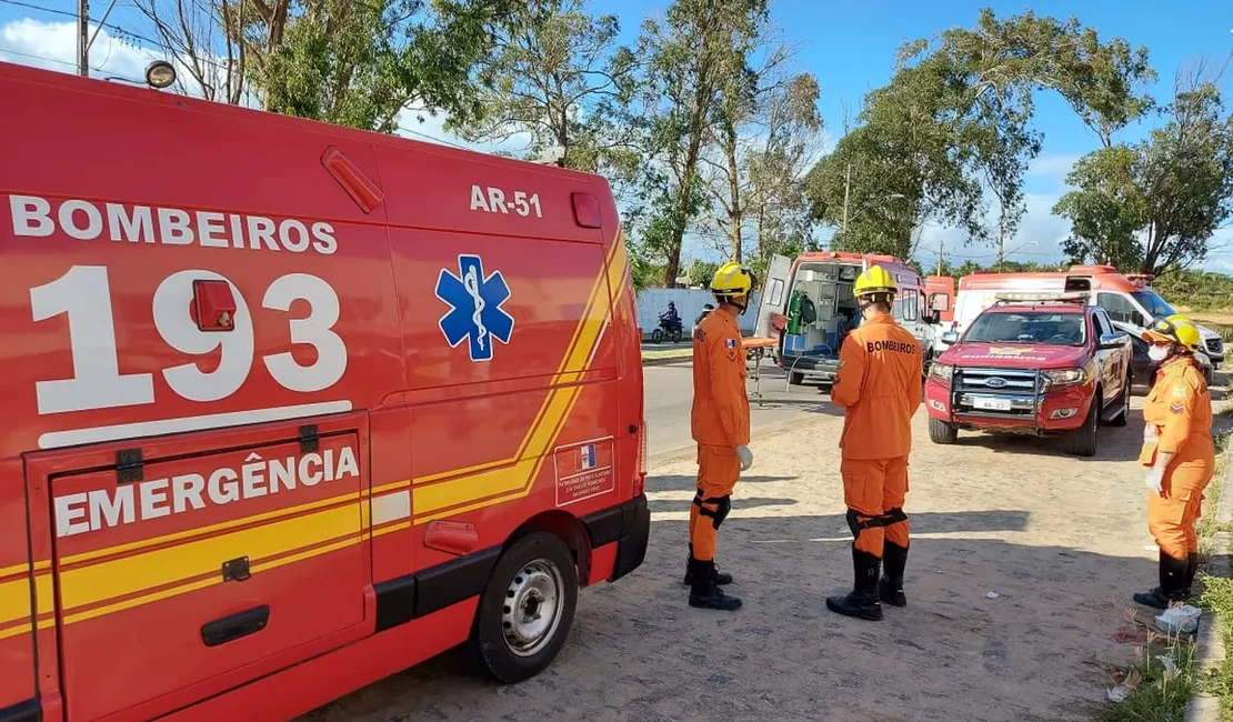 Residência pega fogo em Coqueiro Seco