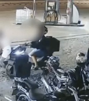 Pai larga moto para socorrer filha com epilepsia e veículo é furtado em Maceió