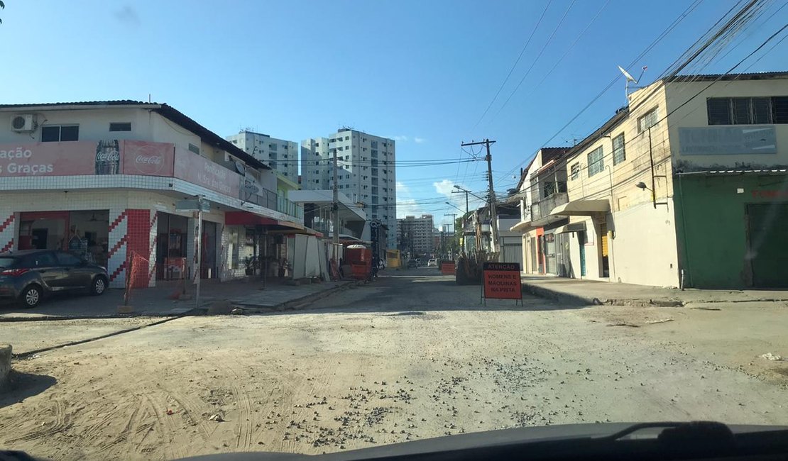 Após inúmeras interdições, rua Soldado Eduardo dos Santos é liberada 7Segundos Maceió