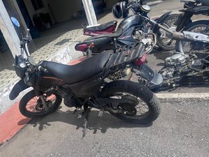 Motocicleta furtada é localizada no Bosque das Arapiracas, em Arapiraca