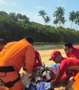 Homem é socorrido inconsciente após se afogar na Praia de Jacarecica