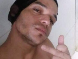 Jovem de Maragogi sobe em poste e é assassinado em Palmares
