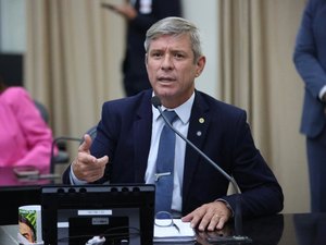 Cabo Bebeto denuncia corte de 15% nos salários de médicos estaduais