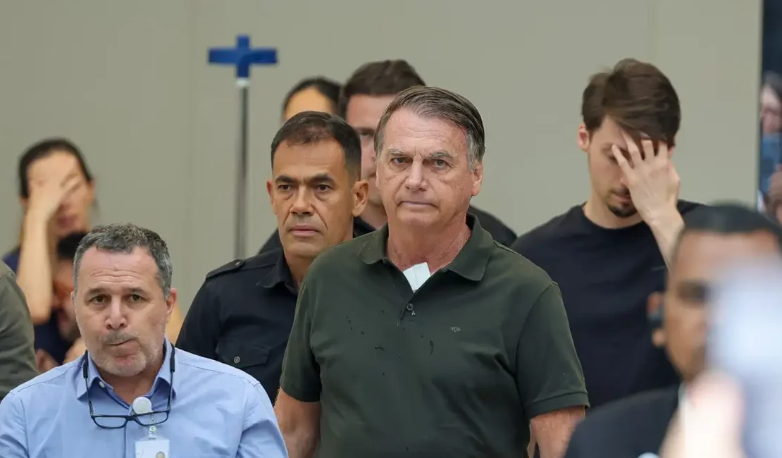 Moraes autoriza internação de Bolsonaro para realização de cirurgia