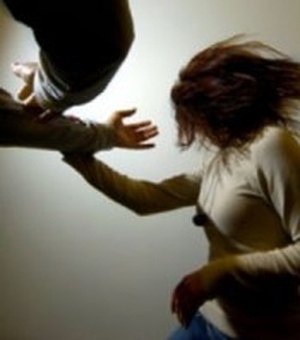 Violência contra a mulher: Especialista destaca que denúncia e informação são cruciais no combate