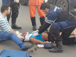 Homem é atropelado ao tentar atravessar rodovia