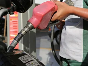 Preço da gasolina cai em Arapiraca, mas segue mais alto que na capital 