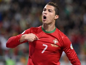 Cristiano Ronaldo marca, Portugal vence, mas morre abraçado com Gana