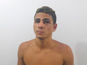 Jovem que fingia estar armado para assaltar é detido com celulares e relógio