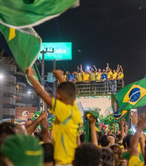 Bloco do 22 reúne milhares em Maceió e Deputado Fabio Costa celebra força da mobilização