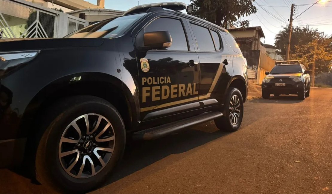 Mario Frias e produtora de 'Dark Horse' são alvos de operação da PF