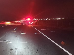 Mulher morre atropelada por carro na AL-101 Sul, na Barra de São Miguel