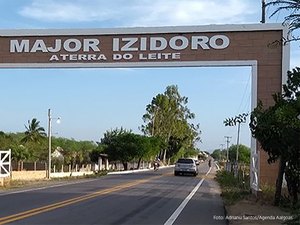 Moto roubada é encontrada pela polícia no centro de Major Izidoro