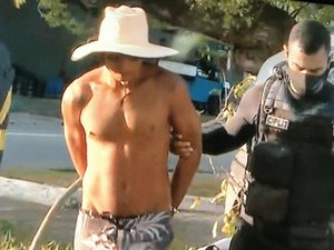 [Vídeo] Condutor embriagado colide com dois carros e capota na Pajuçara