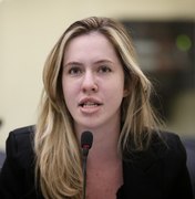 Cibele Moura repercute denúncia de pedofilia nas redes e defende projeto contra erotização infantil